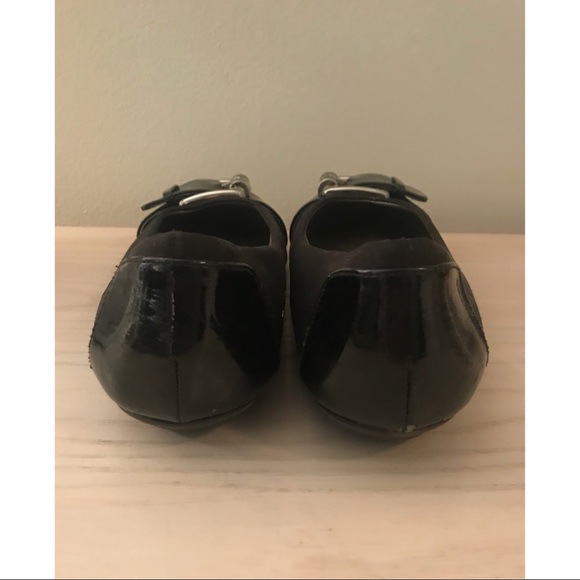 🚫 SOLD Bandolino Black Buckle Statement Flats - Picture 3 of 3